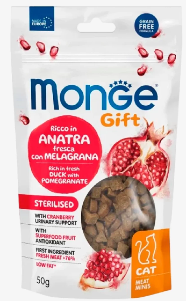 Monge Gift Cat Sterilised мясные кубики со свежим мясом утки, гранатом и клюквой 50гр