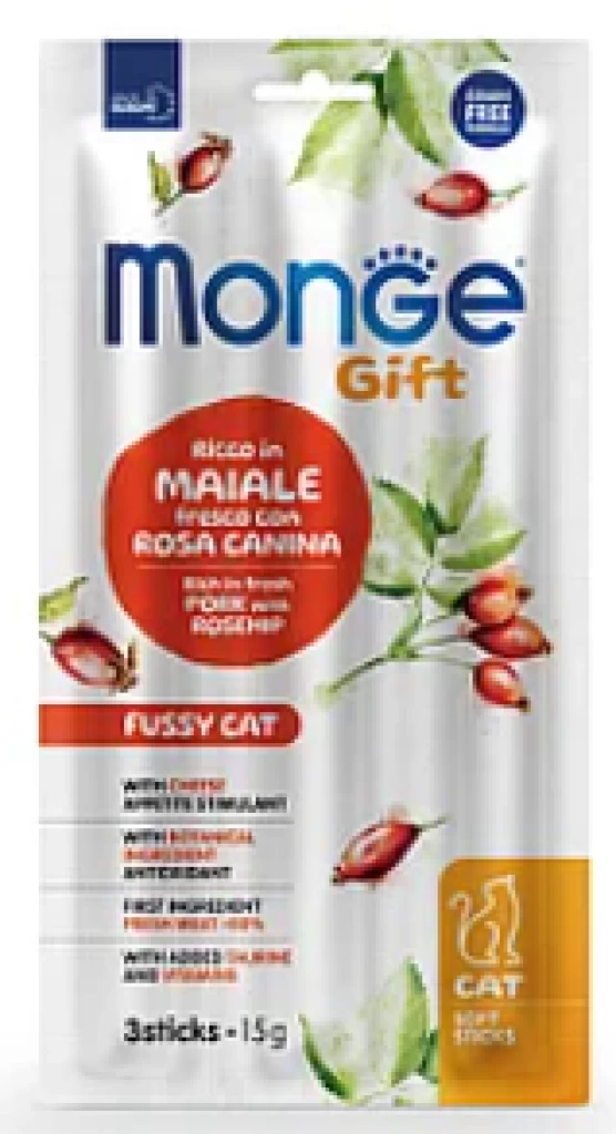 Monge Gift Cat Sterilised мягкие палочки со свежим мясом утки, мелисой и клюквой 15гр